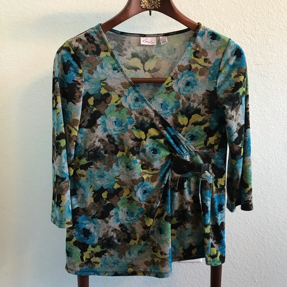 5/$15 Kim Rogers Floral Blouse - Picture 1 of 7